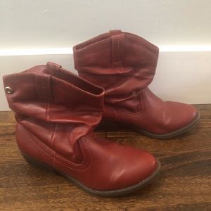 Ankle boots in a deep red